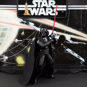 C1626_DAD_LIFE_S17_SW_E4_BL_Darth_Vador_0413_2000px_300DPI.webp
