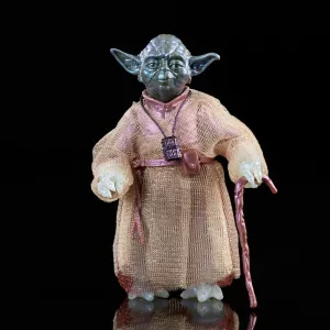 E6138_DAD_Life_F19_SW_E8BLBlackSeriesForceGhostYoda_075_2000px_300DPI.webp