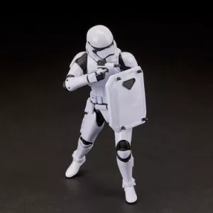 E7519_DAD_Life_F19_SW_E8BLStormtrooper_107.webp